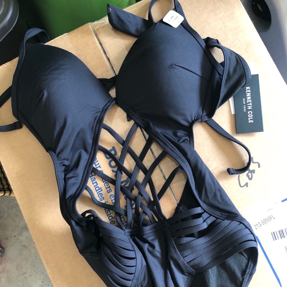 Fun 1 piece ! - Picture 2 of 2